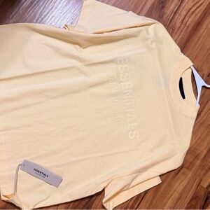 Kids - Essentials Fear of God - Pale Yellow Logo Tee